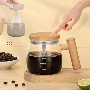 Alternative view of مج بايركس ذاتي التقليب بدون معلقة بغطاء ويد خشب - Self Stirring Borosilicate Glass Mug with Wooden Handle & Lid