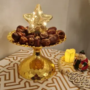 Alternative view of تمرية معدن مزينة بنجمة مضيئة - Metal Dates Box with Illuminated Star
