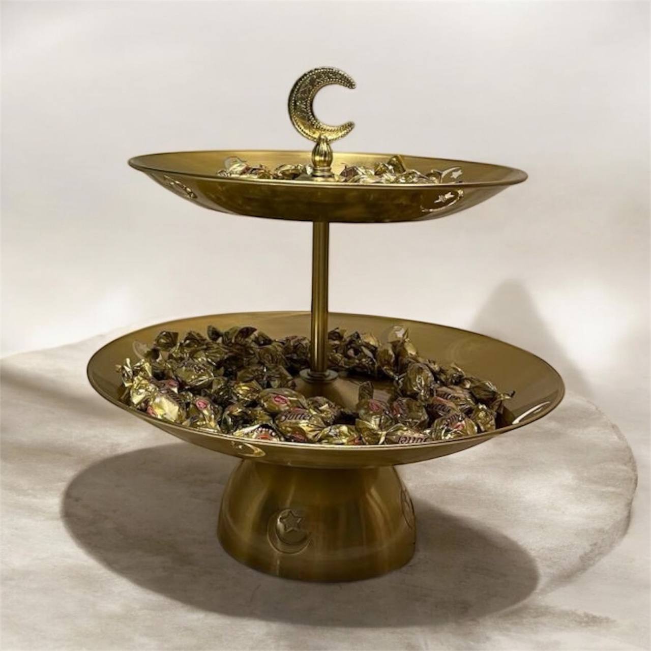 شيالة نحاس 2 دور لتقديم التمر والمكسرات والحلويات مثالية لرمضان والعيد - Copper 2 Tier Serving Stand for Dates, Nuts & Sweets Perfect for Ramadan & Eid - Image 2